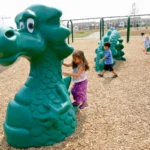 producto-little-tikes-escalador-dragon-challenger-2-1.webp