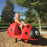 producto-mecedor-de-exteriores-mariquita-scarlet-little-tikes-4-1.webp