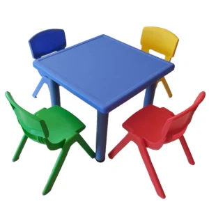 producto-set-de-mesa-cuadrada-plus-4-sillas-2-1.webp